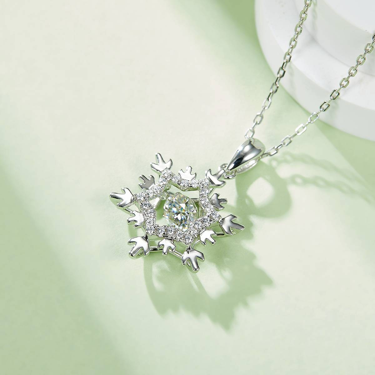 Dynamic Ice Queen S925 Silver Plated Platinum Moissanite Necklace 50 Points D-Class